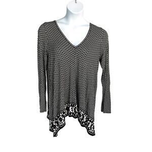 MAX STUDIO, SIZE XL, BLACK AND WHITE TUNIC, V NECK, L/S